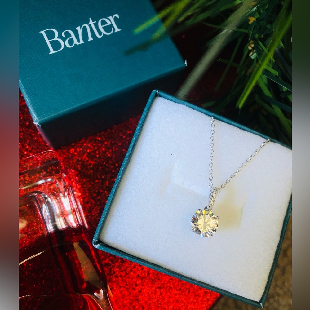 Beautiful Sterling Silver Pendant Necklace Cz